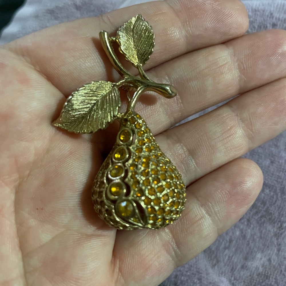Napier signed pear brooch